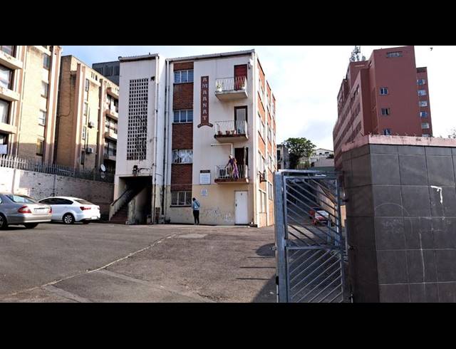 18 BEDROOM APARTMENT FOR SALE IN OVERPORT